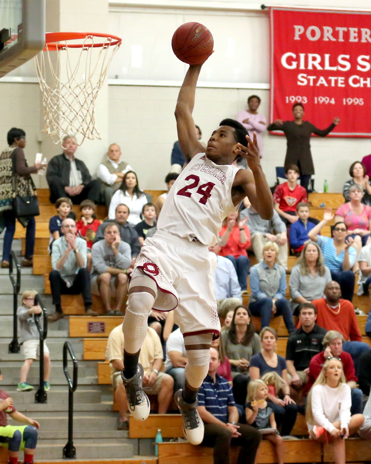 aaron dunk.JPG